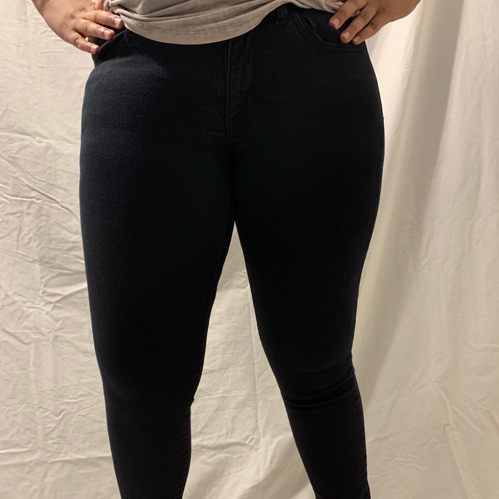 black skinny jeans